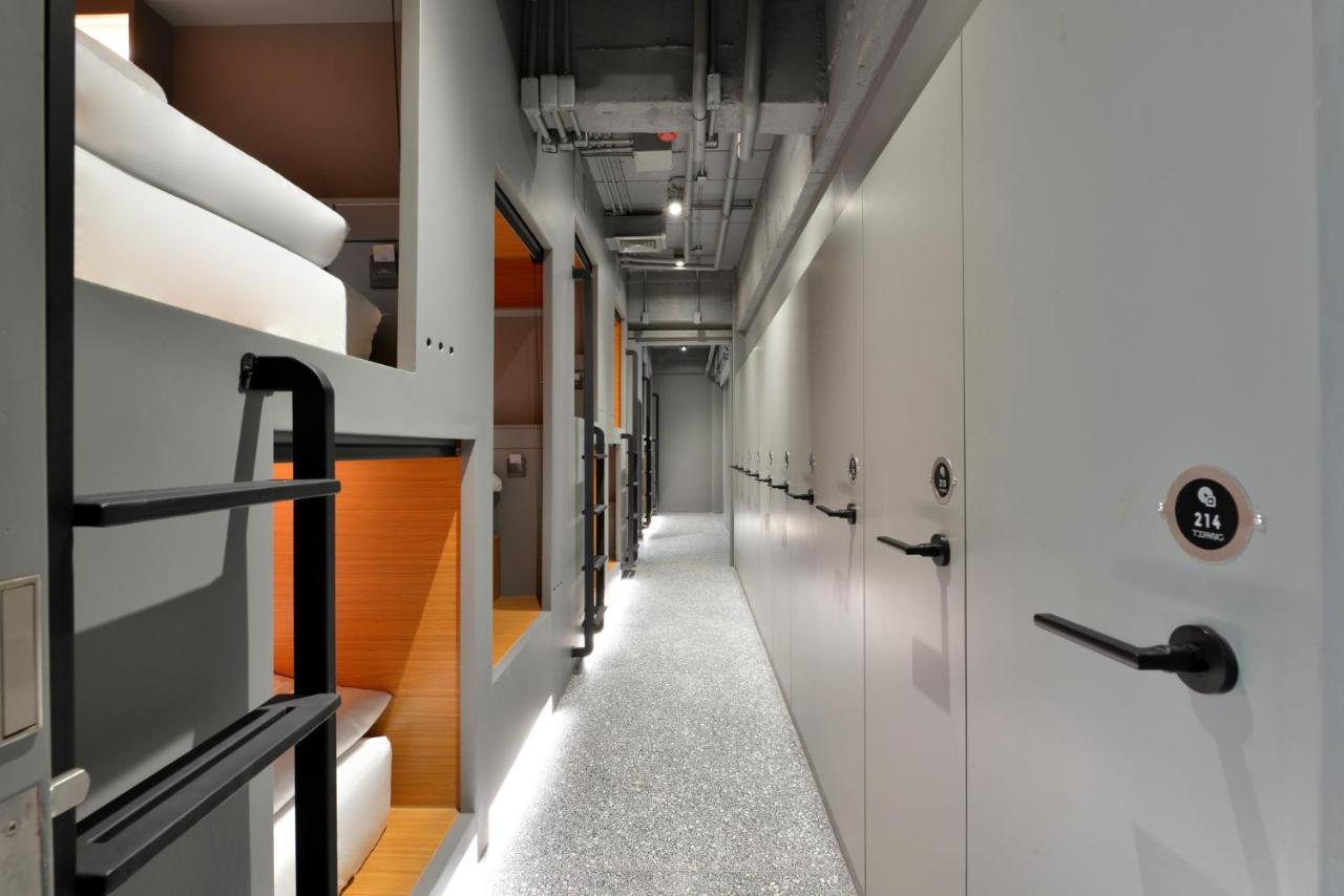 Tiang Capsule Albergue *